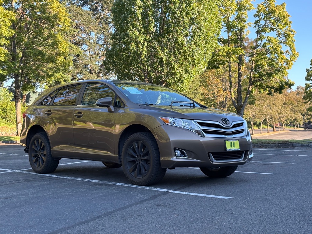 Photo 7 of this TOYOTA VENZA
