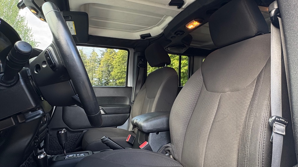 Photo 9 of this JEEP WRANGLER UNLIMI