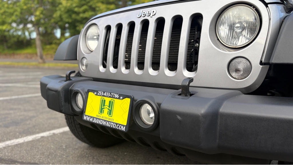 Photo 18 of this JEEP WRANGLER UNLIMI
