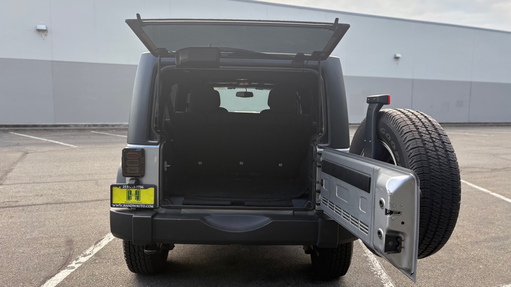 Photo 15 of this JEEP WRANGLER UNLIMI
