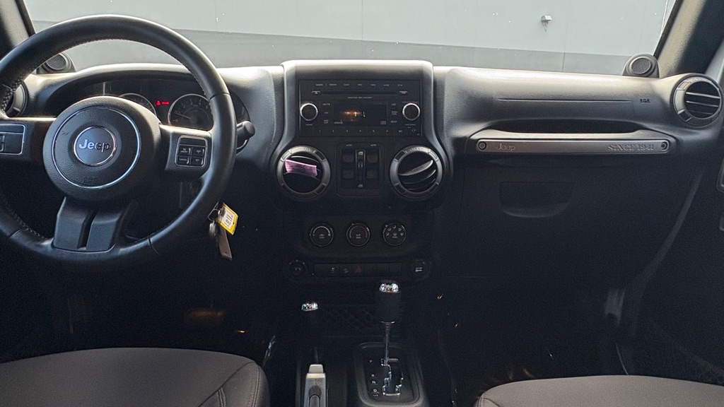 Photo 13 of this JEEP WRANGLER UNLIMI