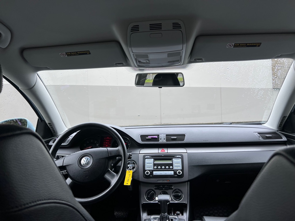 Photo 11 of this VOLKSWAGEN PASSAT