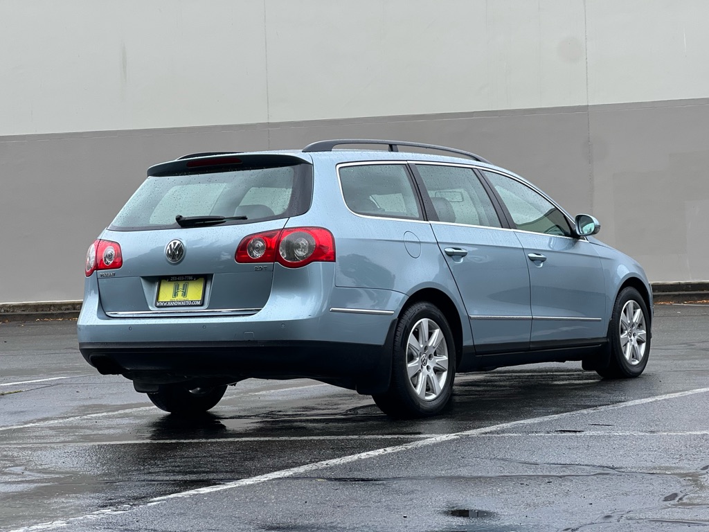 Photo 5 of this VOLKSWAGEN PASSAT