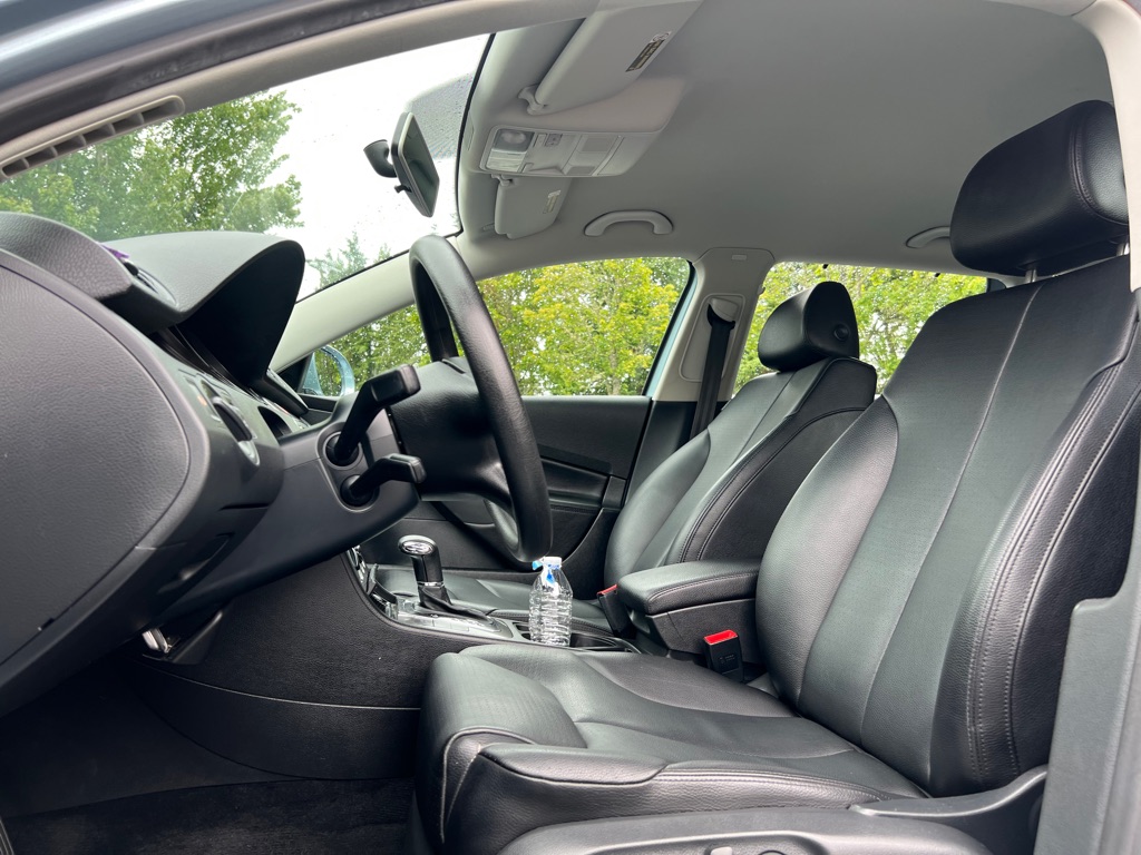 Photo 9 of this VOLKSWAGEN PASSAT