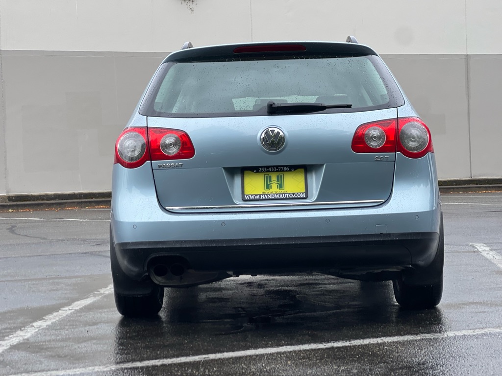 Photo 4 of this VOLKSWAGEN PASSAT