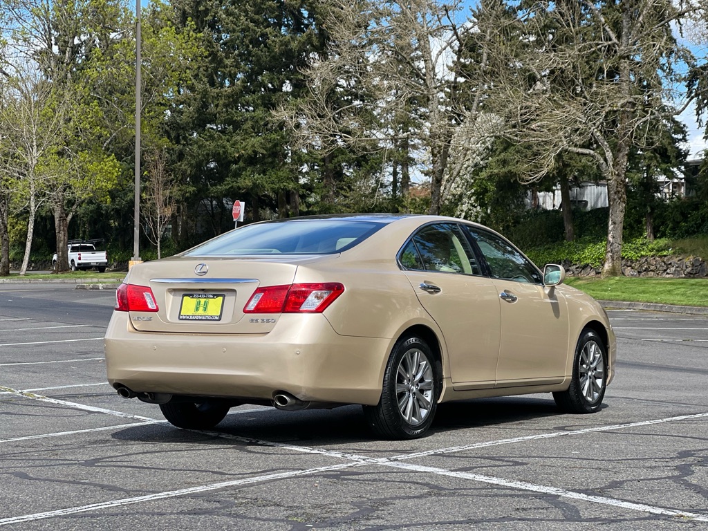 Photo 5 of this LEXUS ES