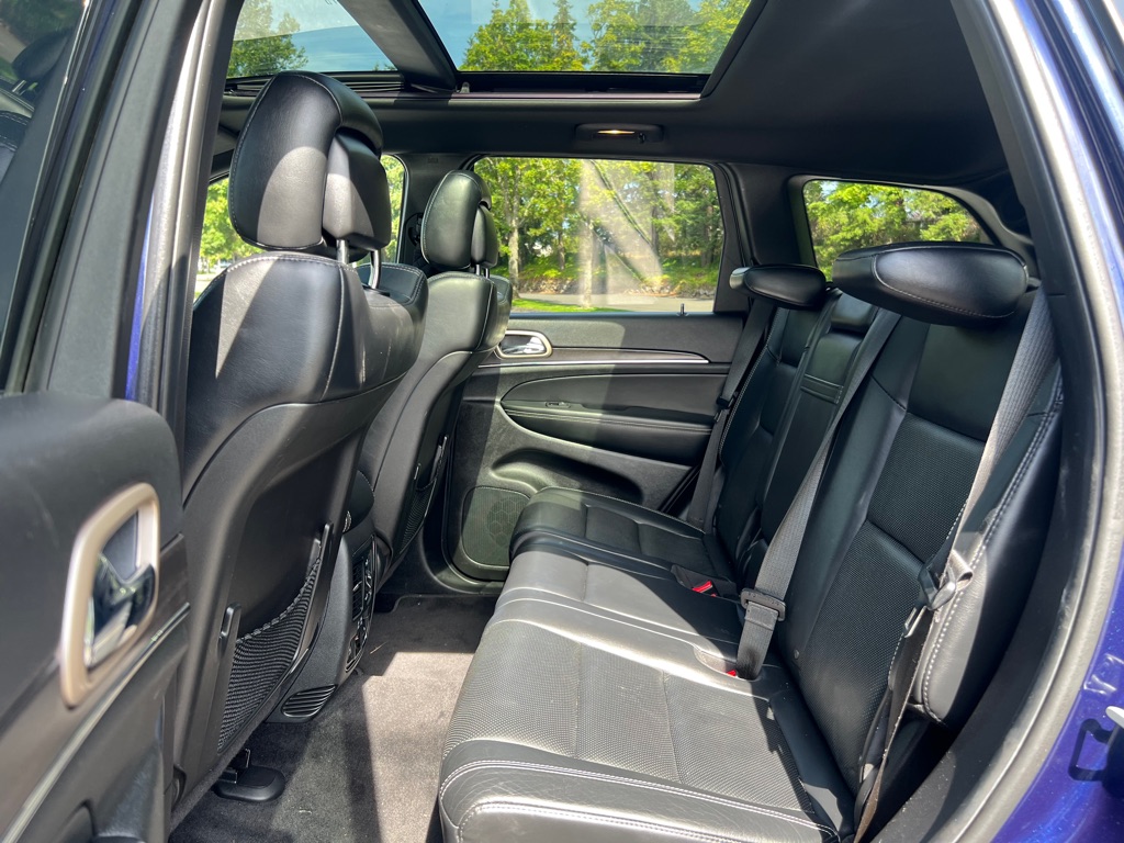 Photo 15 of this JEEP GRAND CHEROKEE