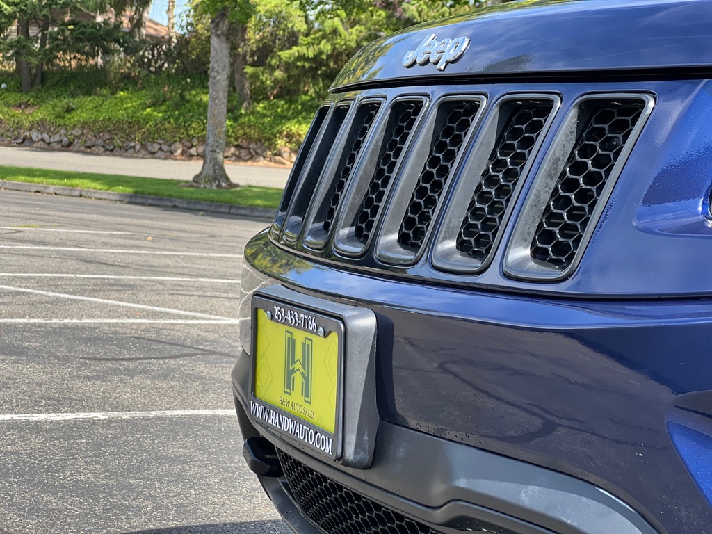 Photo 19 of this JEEP GRAND CHEROKEE