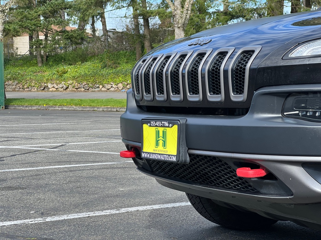 Photo 20 of this JEEP CHEROKEE