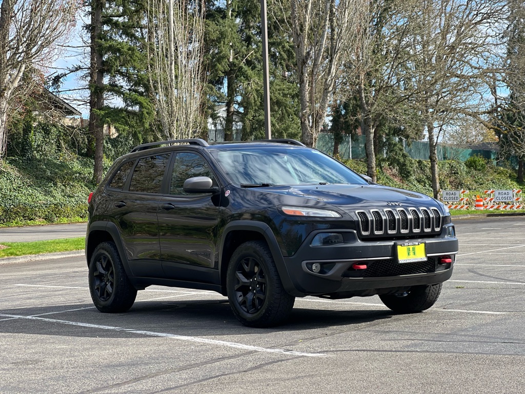 Photo 7 of this JEEP CHEROKEE