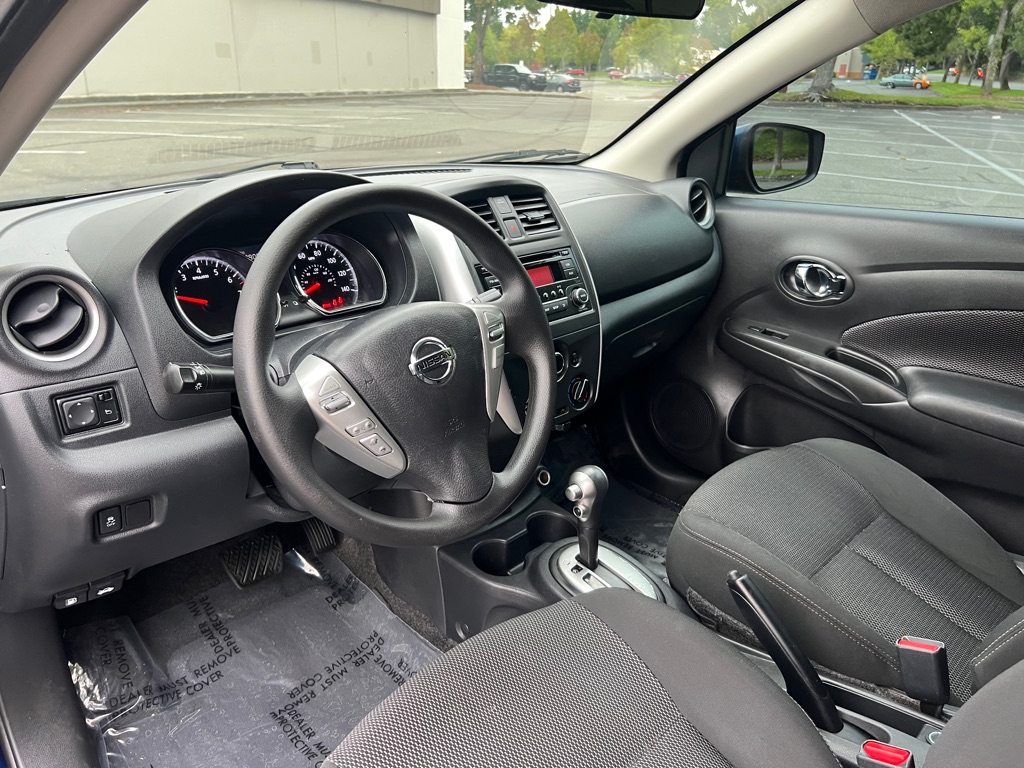 Photo 10 of this NISSAN VERSA