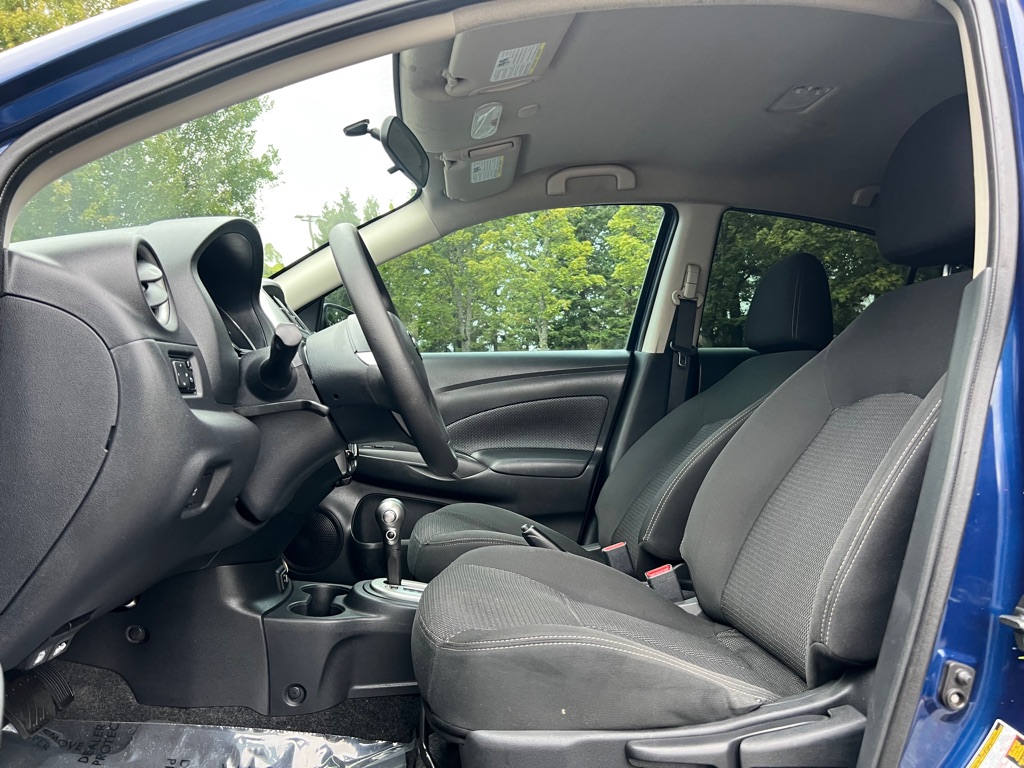 Photo 9 of this NISSAN VERSA
