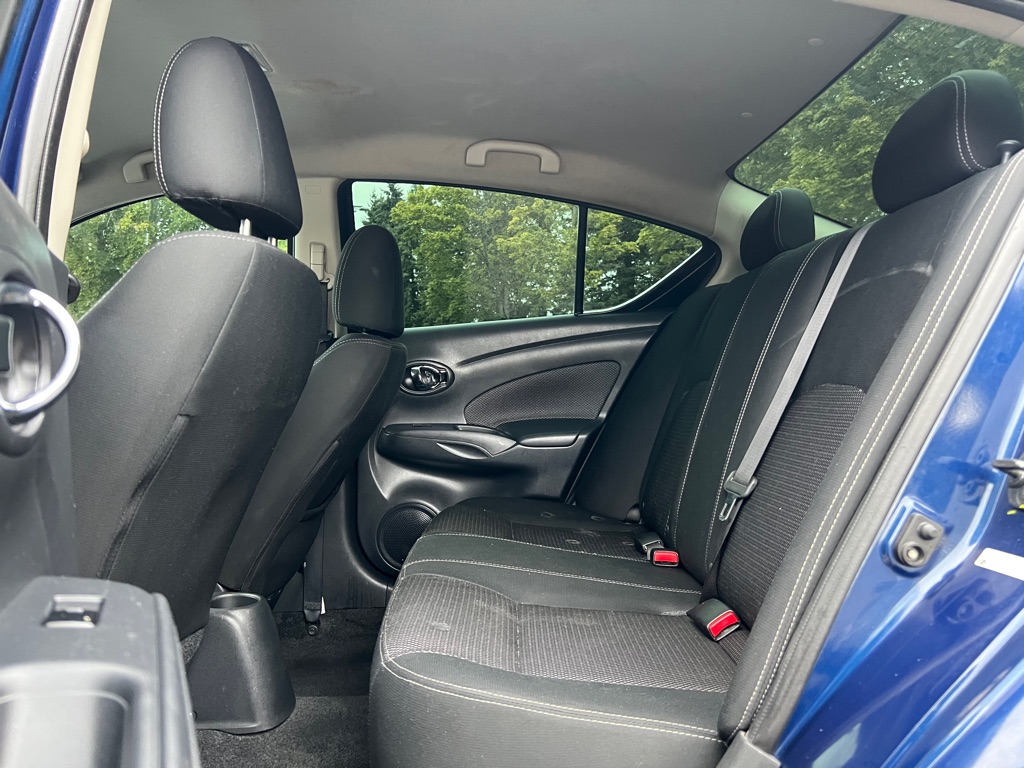 Photo 14 of this NISSAN VERSA