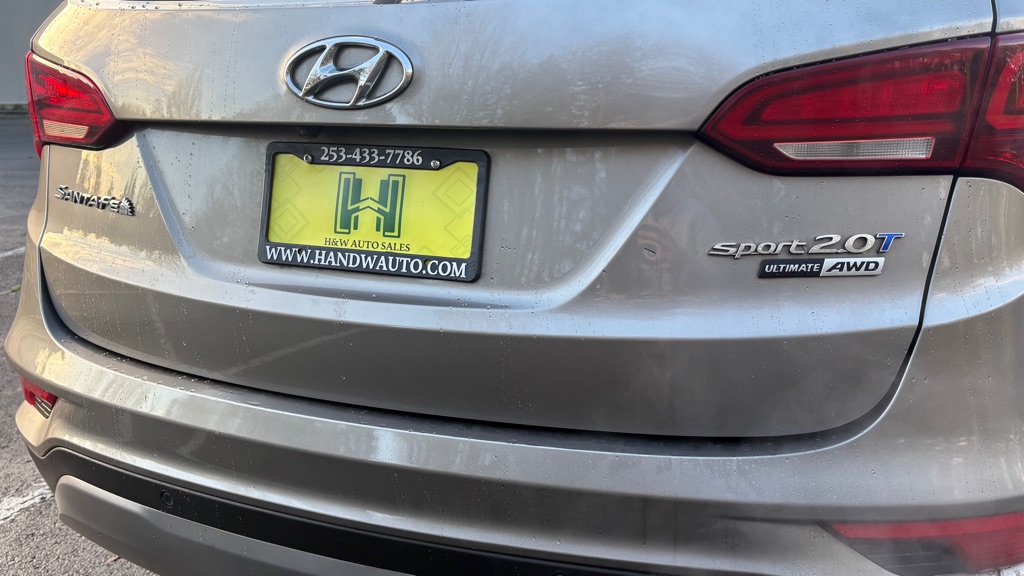 Photo 19 of this HYUNDAI SANTA FE SPORT