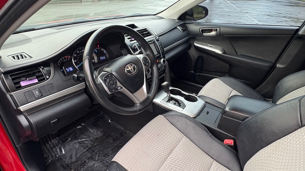 Photo 10 of this TOYOTA CAMRY