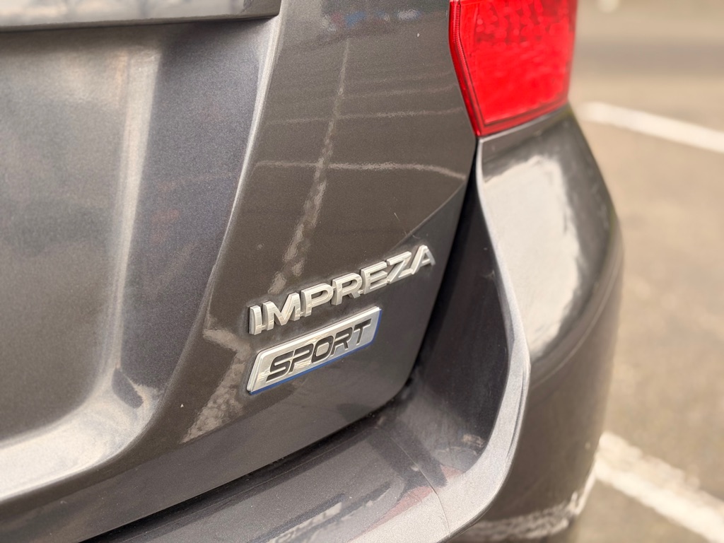 Photo 16 of this SUBARU IMPREZA