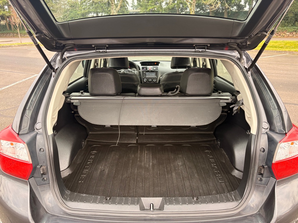 Photo 15 of this SUBARU IMPREZA