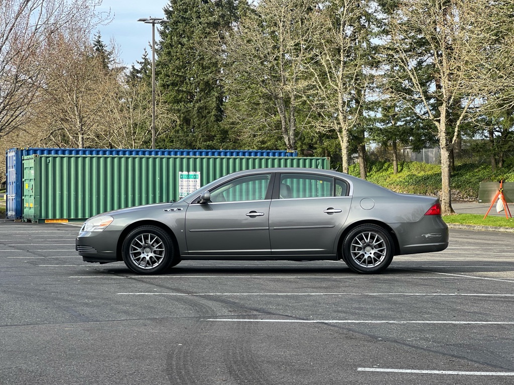 Photo 2 of this BUICK LUCERNE