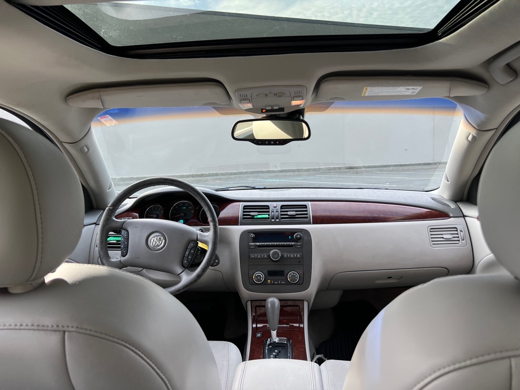 Photo 11 of this BUICK LUCERNE
