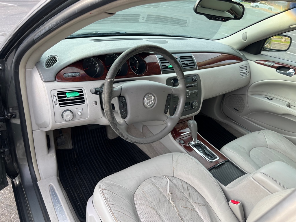 Photo 10 of this BUICK LUCERNE