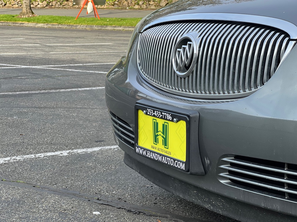 Photo 19 of this BUICK LUCERNE