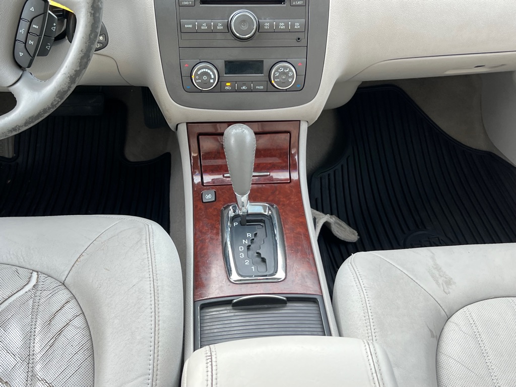 Photo 14 of this BUICK LUCERNE