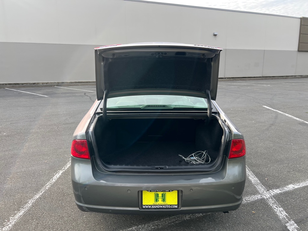 Photo 16 of this BUICK LUCERNE