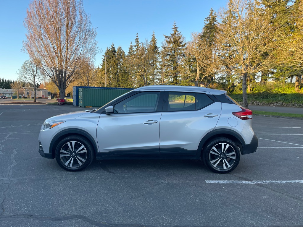 Photo 2 of this NISSAN KICKS