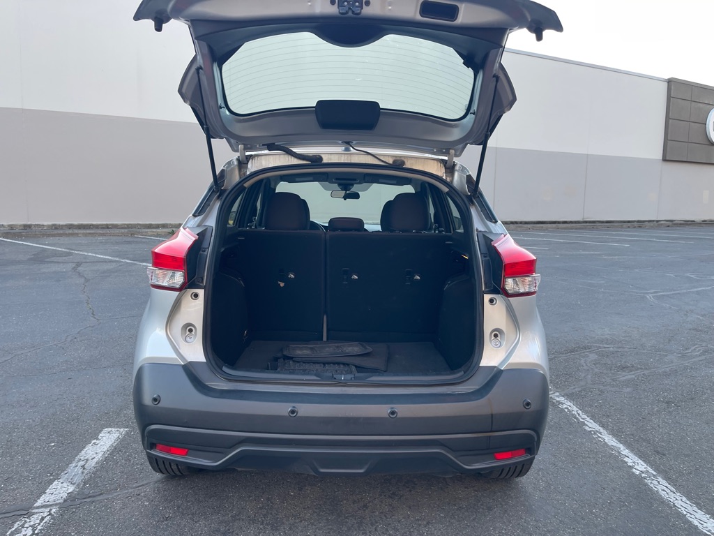 Photo 15 of this NISSAN KICKS