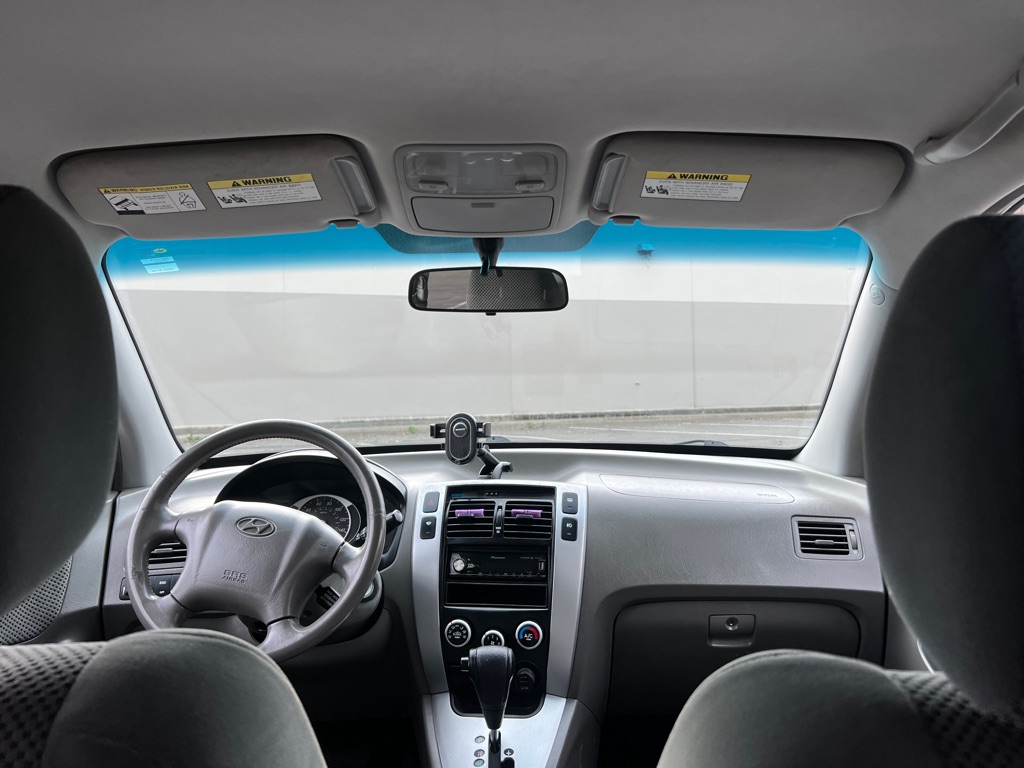 Photo 11 of this HYUNDAI TUCSON
