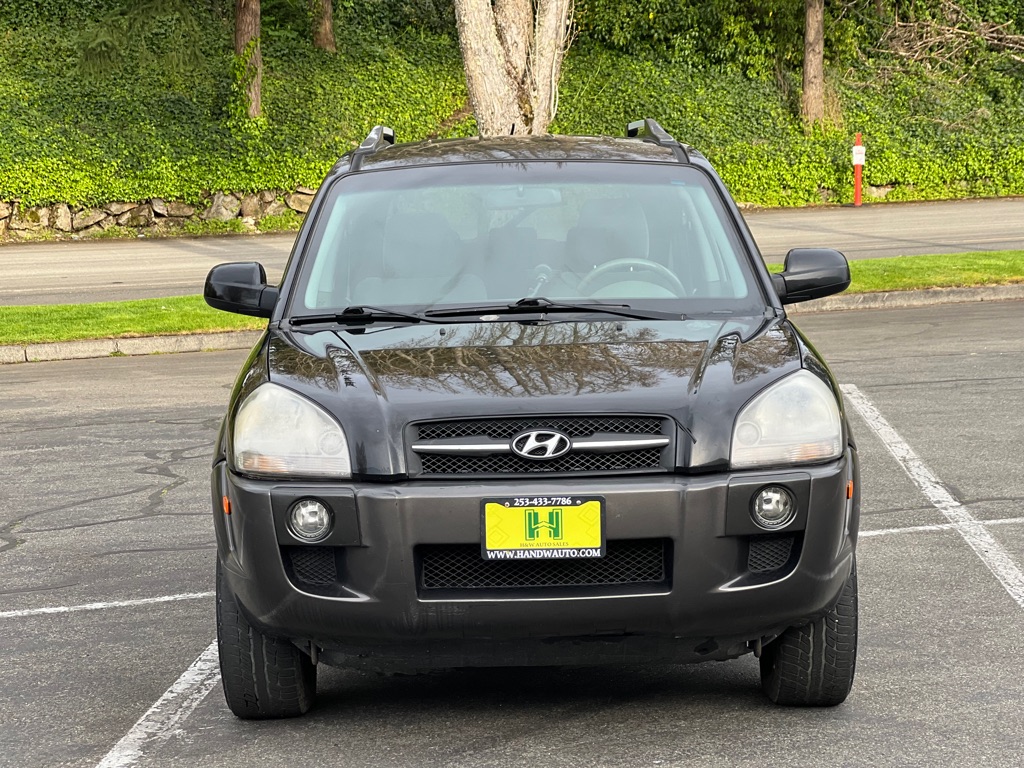 Photo 8 of this HYUNDAI TUCSON