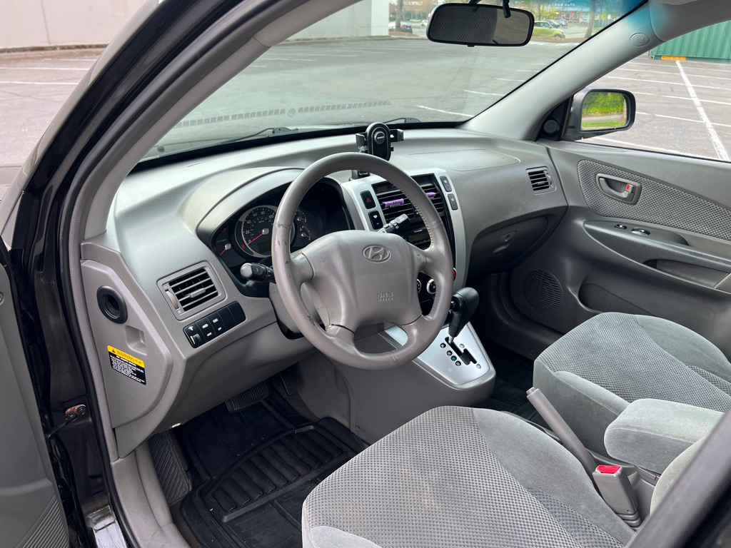 Photo 10 of this HYUNDAI TUCSON