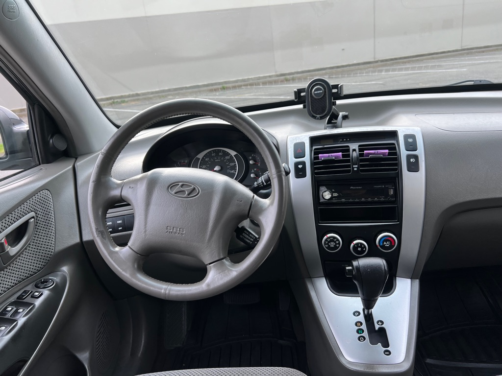 Photo 12 of this HYUNDAI TUCSON