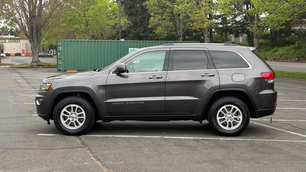 Photo 2 of this JEEP GRAND CHEROKEE