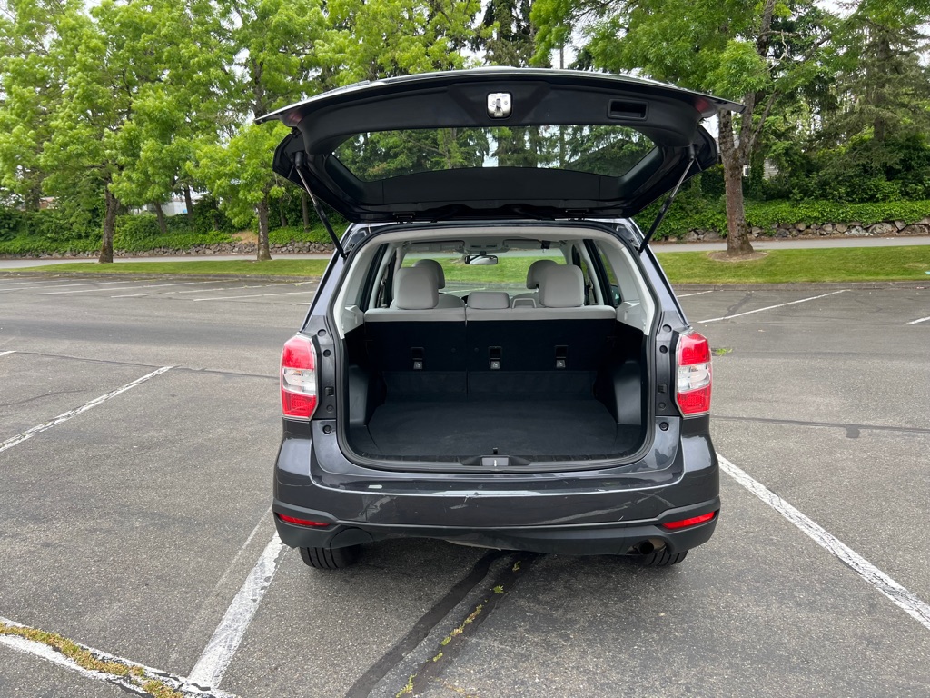 Photo 14 of this SUBARU FORESTER