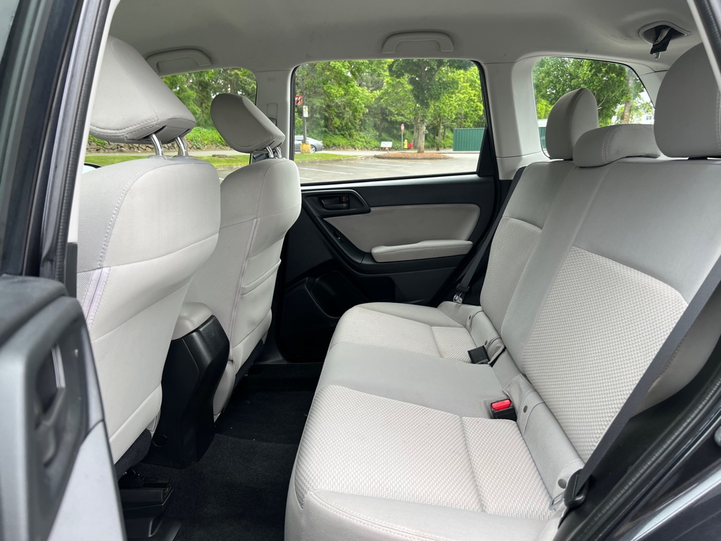 Photo 13 of this SUBARU FORESTER