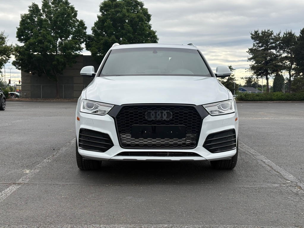 Photo 8 of this AUDI Q3