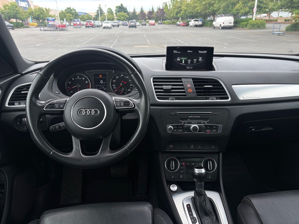 Photo 11 of this AUDI Q3