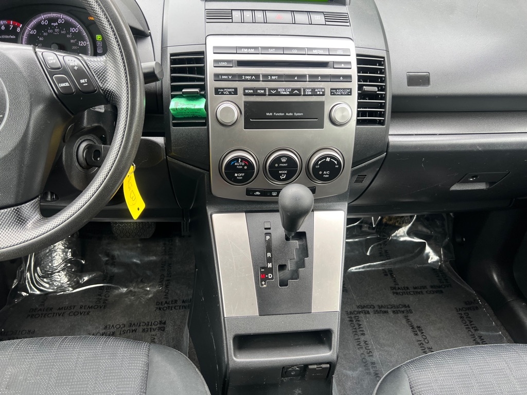 Photo 14 of this MAZDA 5