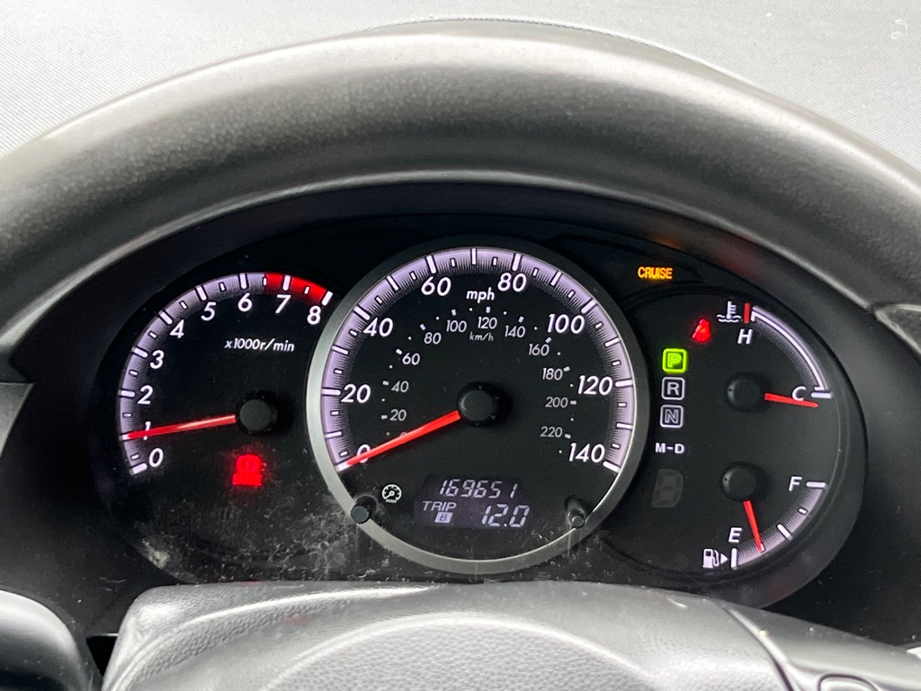 Photo 13 of this MAZDA 5