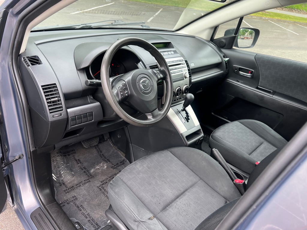Photo 10 of this MAZDA 5