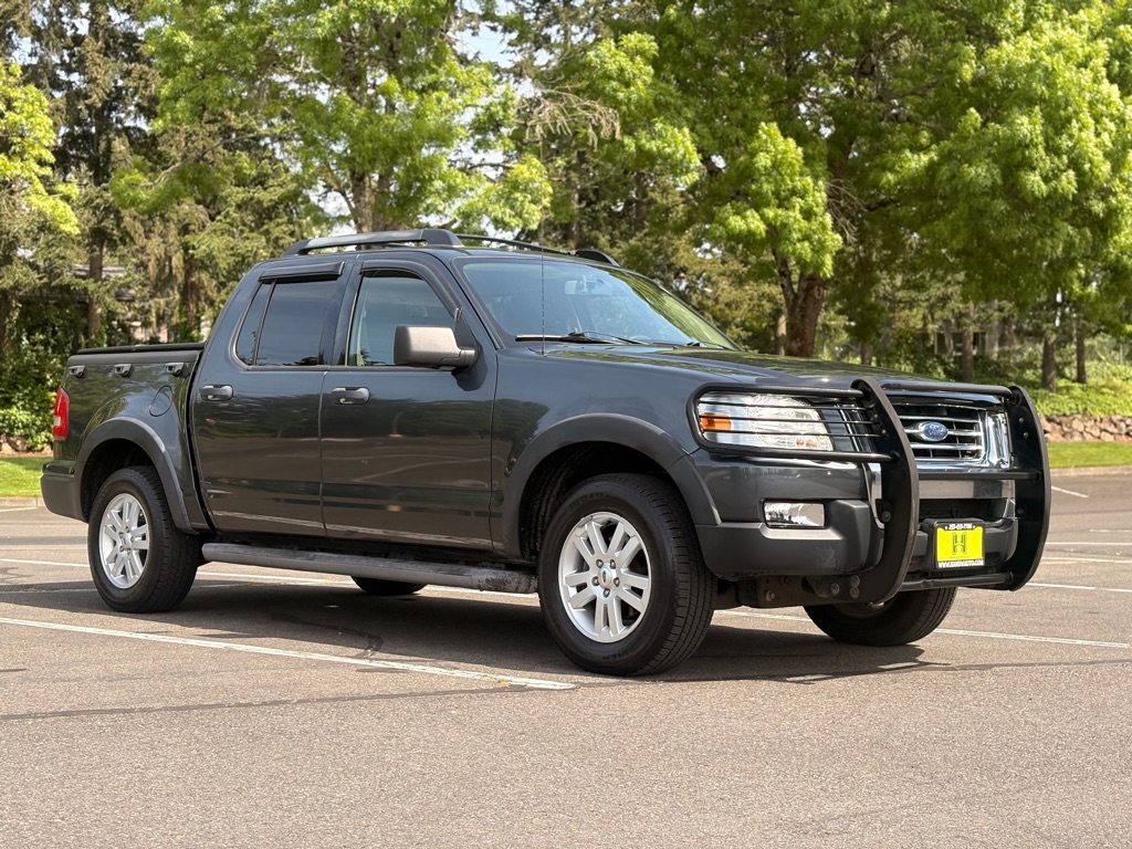 Photo 7 of this FORD EXPLORER SPORT