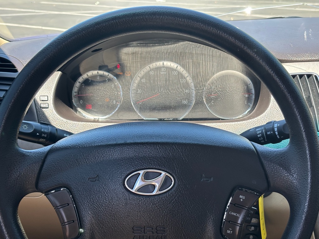 Photo 11 of this HYUNDAI SONATA
