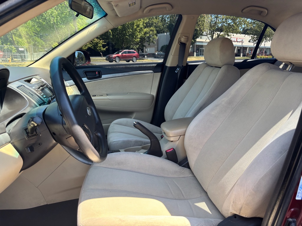 Photo 9 of this HYUNDAI SONATA