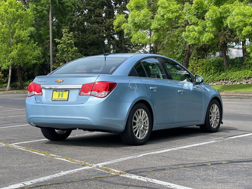 Photo 5 of this CHEVROLET CRUZE