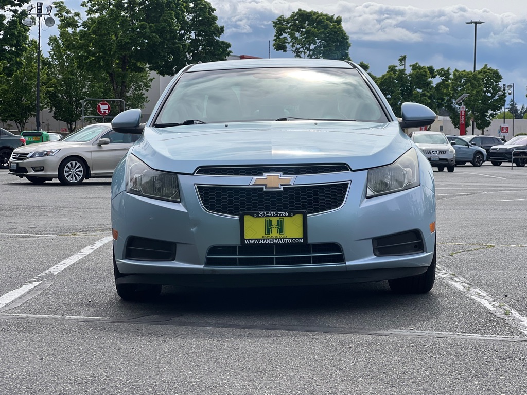 Photo 8 of this CHEVROLET CRUZE