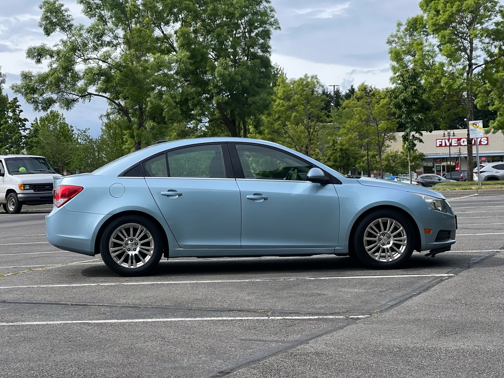 Photo 6 of this CHEVROLET CRUZE