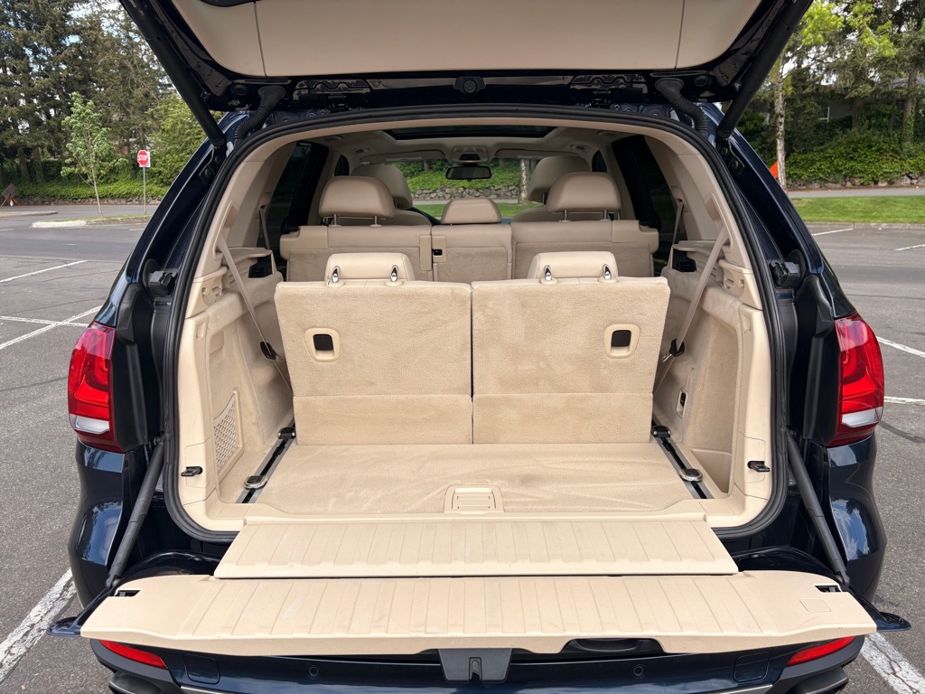 Photo 17 of this BMW X5