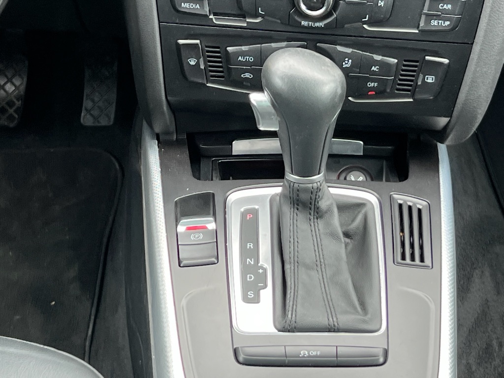 Photo 15 of this AUDI A4