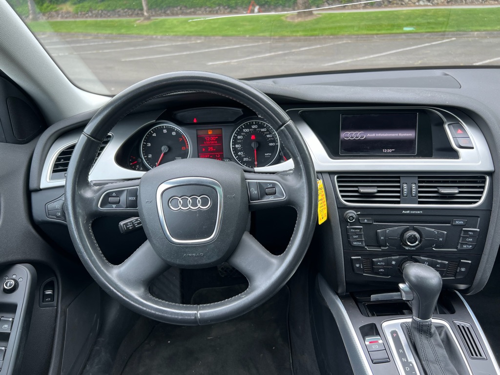 Photo 13 of this AUDI A4